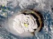 Confirman tres fallecidos tras erupción volcán tsunami Tonga