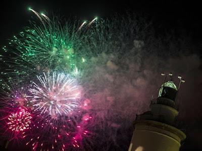 Unidas Podemos propone “silenciar” los fuegos artificiales de Málaga.