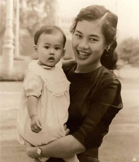 c936c56b71607ea3600390f2df662bb0 Bhumibol Adulyadej