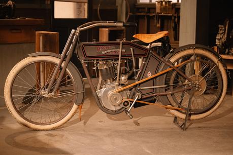 History presenta “Gigantes de las Máquinas” el viernes 21 de enero HIS - GIGANTES DE LAS MAQUINAS - 1