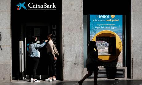 Caixabank avisa a sus clientes de esta nueva estafa de suplantación de identidad