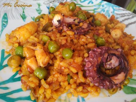 ARROZ CON PULPO Y LANGOSTINOS EN PAELLERA