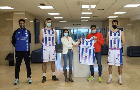 El 25 aniversario de la Clínica Ponferrada en la camiseta del Clínica Ponferrada CDP 4 El 25 aniversario de la Clínica Ponferrada en la camiseta del Clínica Ponferrada CDP 3