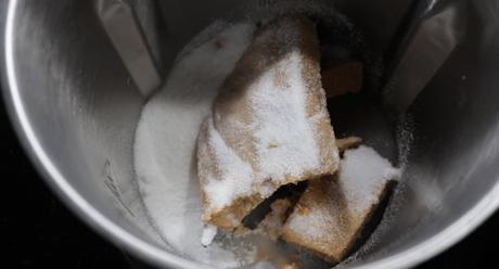 Ponemos el turrón y lo trituramos