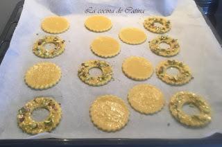 Pastitas con pistachos y confitura de frambuesa