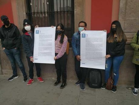 Protestan por el cierre de 7 licenciaturas en  la UASLP