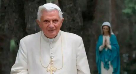 Papa emérito Benedicto XVI admite haber dado falso testimonio en informes sobre pederastia en la Iglesia