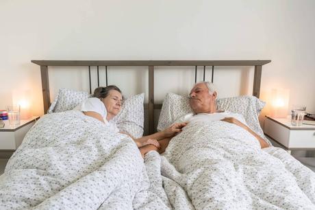 Cómo dormir en pareja de la mano de Tu Ortopedia Cómo dormir en pareja de la mano de Tu Ortopedia