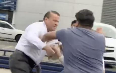 (videos) Adame protagoniza pelea callejera contra mujer en la CDMX