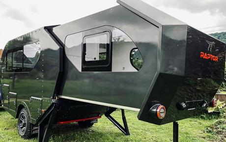 De las casas rodantes, la Campervan Raptor XC parece pequeña, pero no... 3