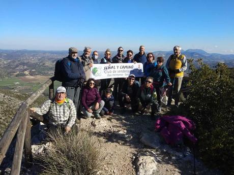 SEÑAL Y CAMINO POR LA SIERRA DE LÍJAR (CÁDIZ)