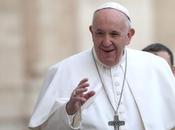 Papa Francisco pide padres discriminar hijos orientación sexual