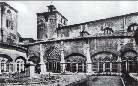 1910: Claustro de la Catedral y Palacio Episcopal neogótico 1910: Claustro de la Catedral y Palacio Episcopal neogótico