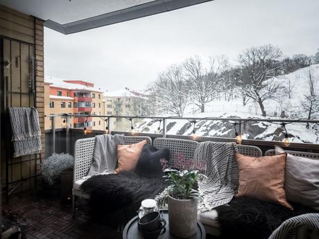 delikatissen scandinavian style scandinavian kitchen scandi kitchen scandi elegant style light blue scandinavian kitchen eames chair design chairs cocina sueca cocina nórdica cocina moderna cocina minimalista cocina minimal cocina escandinava cocina azul  