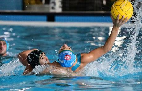 Remontada de un C.W. Dos Hermanas PQS que apunta a la fase de ascenso a Primera Nacional masculina