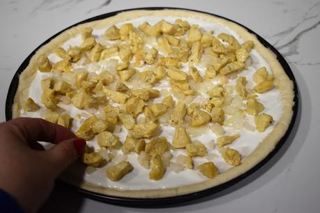 Pizza de pollo y pimiento rojo