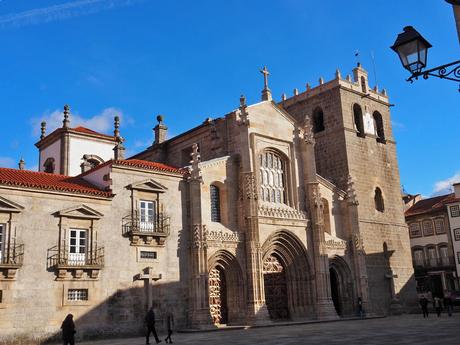 fachada de la catedral de Lamego en Portugal