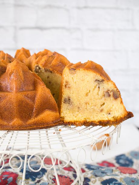 Bundt Cake de chocolate blanco y nueces