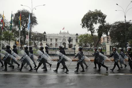 Perú: Gobierno declarará en Lima estado de emergencia para combatir la delincuencia