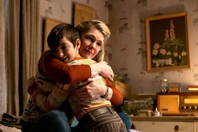 TENDER BAR, THE (EL BAR DE LAS GRANDES ESPERANZAS) (USA, 2021) Biográfico, Vida Normal