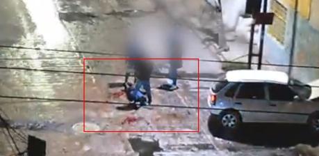 (video) Roba camioneta a mujer, choca y termina golpeado en la San Leonel