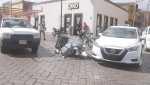 Taxista embiste a motociclista en Avenida 20 de Noviembre