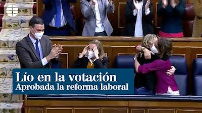 “La reforma laboral” aprobaba en el Congreso, en una tarde de locos. “La reforma laboral” aprobaba en el Congreso, en una tarde de locos.