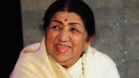 Muere a los 92 años tras contraer Covid-19 la cantante india Lata Mangeshkar
