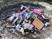 EEUU: Párroco celebró quema libros “Brujería” figuraban ejemplares Harry Potter Twilight