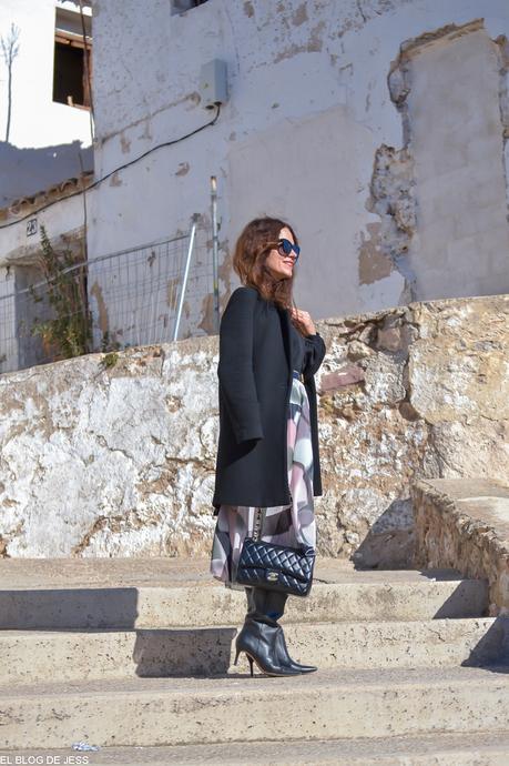 MIDI SKIRT. MIDI SKIRT.