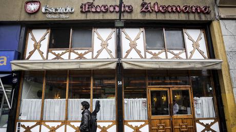 Chile: Dueño de la ex Fuente Alemana usó rifle con balines para proteger su local