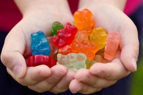 Muere niño de 11 años en Colombia tras consumir dulces que contenían sustancias alucinógenas