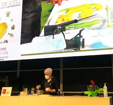 Embajadora en la fira del oli de les Borges Blanques 2022. Gominolas de Aceite (AOVE)