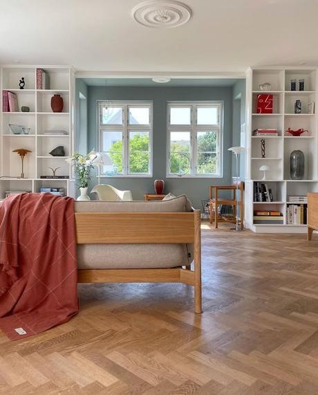 delikatissen villa danesa scandinavian luxury scandinavian lamps scandinavian danish villa muebles de diseño lámparas Louis Poulsen diseño nórdico diseño danés design furniture decoracion nórdica casa danesa decoración escandinava baño de terrazo moderno  