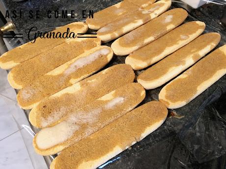 Tronco de tiramisú sin gluten y sin horno