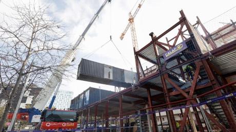 Inicia la construcción del segundo edificio de vivienda social con contenedores marítimos