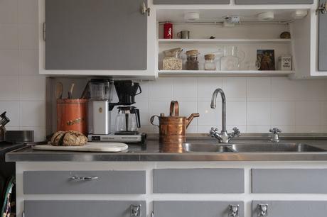 delikatissen vintage interiors vintage decor vintage tiny scandi apartment scandi vintage estilo escandinavo decoración vintage decoración pisos pequeños decoración escandinava  