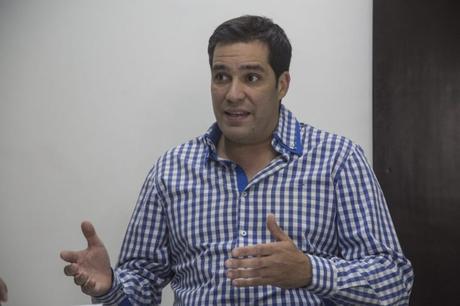 Irwing Ríos: “Ley de Impuesto a las Grandes Transacciones Financieras no reduce gastos del político”