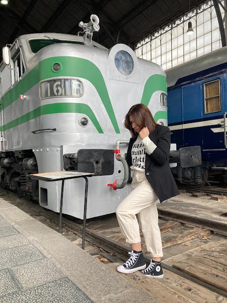 BLACK+WHITE.- BLACK+WHITE.-