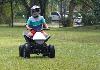 Mini ATV Tesla Cyberquad: un cuatriciclo para niños. Mini ATV Tesla Cyberquad: un cuatriciclo para niños.