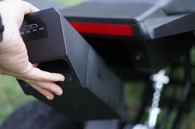 Mini ATV Tesla Cyberquad: un cuatriciclo para niños. Mini ATV Tesla Cyberquad: un cuatriciclo para niños.