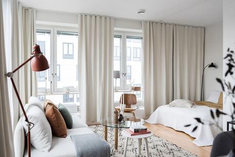 delikatissen tiny studio apartament decor scandinavian studio scandi studio mini piso sueco estudio de estilo nórdico estudio con vistas decoraicón sueca decoración nórdica decoración de estudio  
