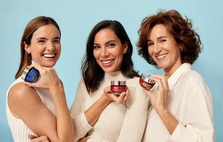 Corrige los Signos de la Edad con Biotherm Blue Pro-Retinol Multi-Correct biotherm-blue-therapy-modelos