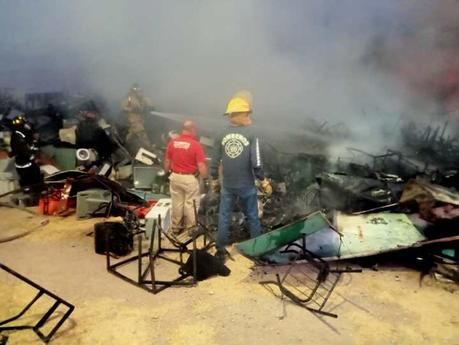 Se registra incendio en almacén de la SEP en Bulevar Españita