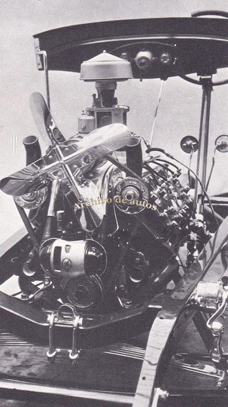 Ford modelo 18 con motor de 8 cilindros en V del año 1932 Ford modelo 18 con motor de 8 cilindros en V del año 1932