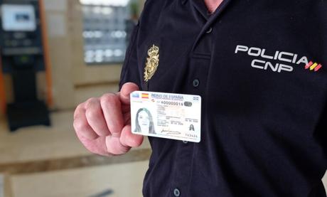 ¿Pueden multarme por no llevar el DNI?