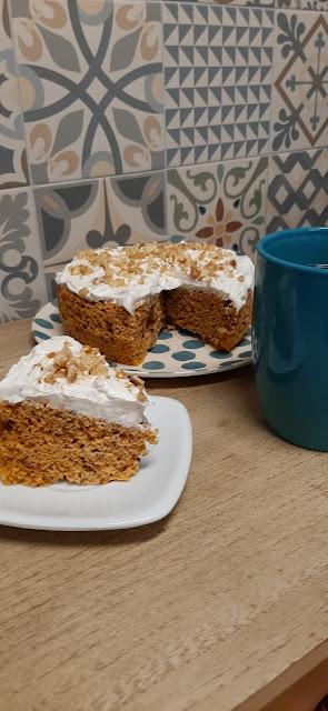 BIZCOCHO DE ZANAHORIAS Y NUECES EN MICRO