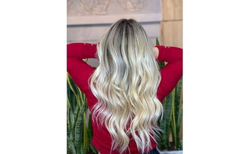 Rubios perfectos llenos de naturalidad en tendencia con DIM Salón