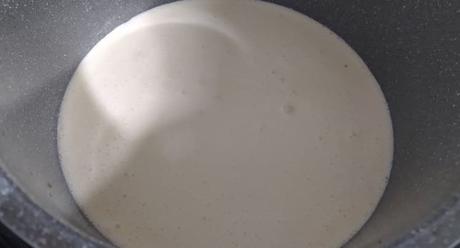 Ponemos la mezcla de la tarta y la cocinamos en la Olla