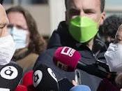 todopoderosa banca, obligada arrodillarse ante mayores.